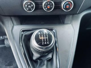 Voertuigafbeelding 14