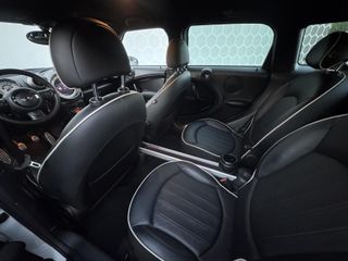 Voertuigafbeelding 7