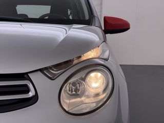 Voertuigafbeelding 8