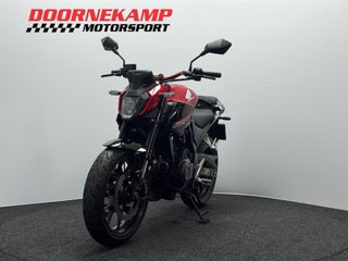 Voertuigafbeelding 5