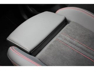 Voertuigafbeelding 12