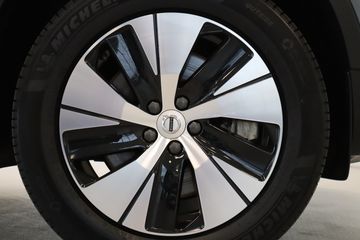 Voertuigafbeelding 6