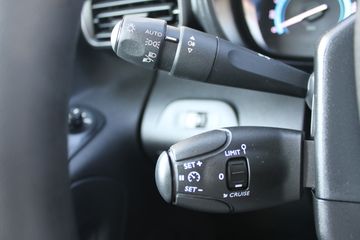 Voertuigafbeelding 14