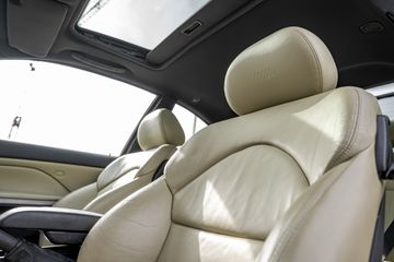 Voertuigafbeelding 6