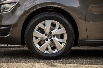 Voertuigafbeelding 8