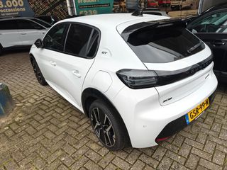 Voertuigafbeelding 2