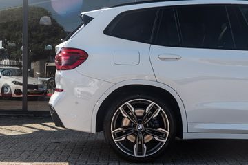 Voertuigafbeelding 8