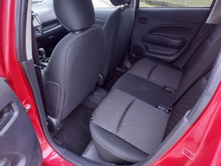 Voertuigafbeelding 6