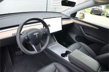 Voertuigafbeelding 9