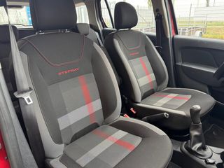 Voertuigafbeelding 13