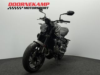 Voertuigafbeelding 5