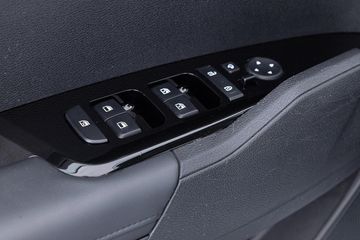 Voertuigafbeelding 8