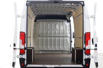 Voertuigafbeelding 4