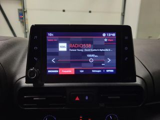 Voertuigafbeelding 9