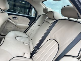 Voertuigafbeelding 36