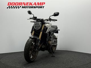 Voertuigafbeelding 5