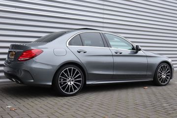 Voertuigafbeelding 6