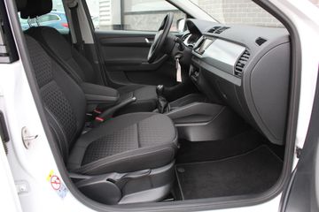 Voertuigafbeelding 8