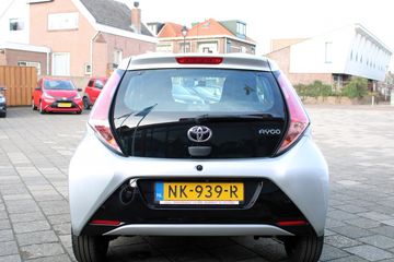 Voertuigafbeelding 4