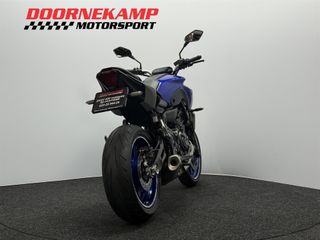 Voertuigafbeelding 13