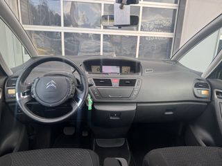 Voertuigafbeelding 6