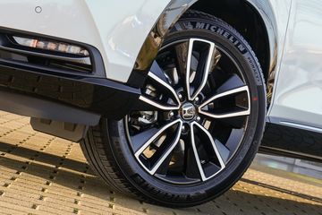 Voertuigafbeelding 9