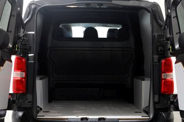 Voertuigafbeelding 4