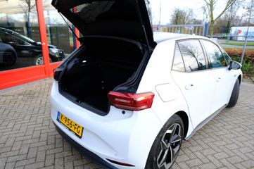 Voertuigafbeelding 8