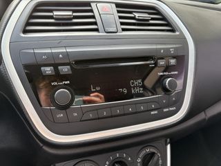 Voertuigafbeelding 13