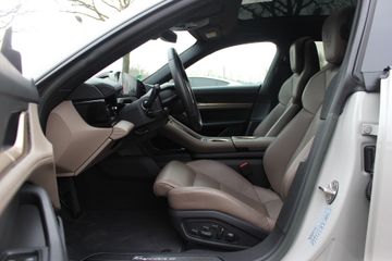 Voertuigafbeelding 10