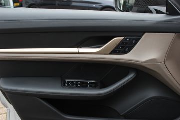 Voertuigafbeelding 37