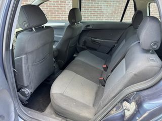 Voertuigafbeelding 8