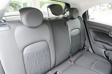 Voertuigafbeelding 13