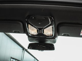 Voertuigafbeelding 102