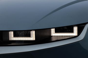 Voertuigafbeelding 8