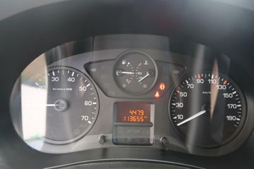 Voertuigafbeelding 9