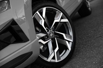 Voertuigafbeelding 6