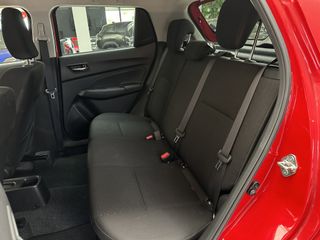 Voertuigafbeelding 5