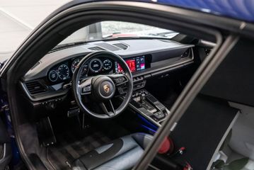 Voertuigafbeelding 16