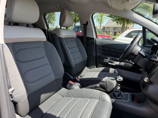 Voertuigafbeelding 13