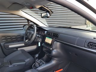 Voertuigafbeelding 9