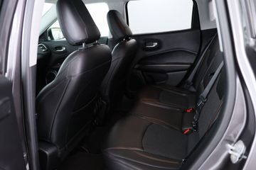 Voertuigafbeelding 36