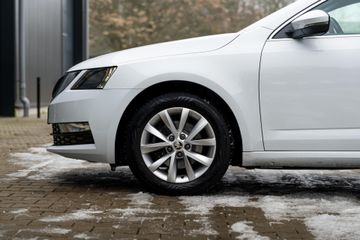 Voertuigafbeelding 12