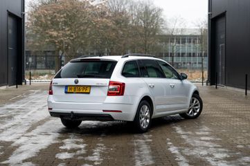 Voertuigafbeelding 2