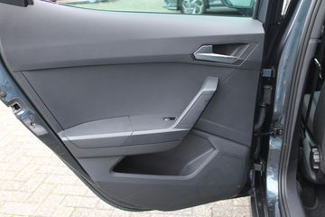 Voertuigafbeelding 8