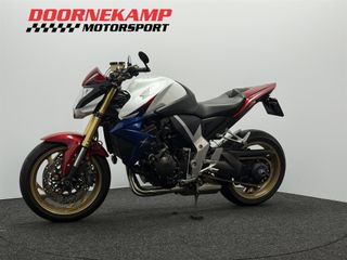 Voertuigafbeelding 7