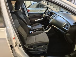 Voertuigafbeelding 4