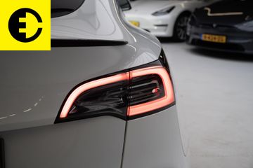 Voertuigafbeelding 8