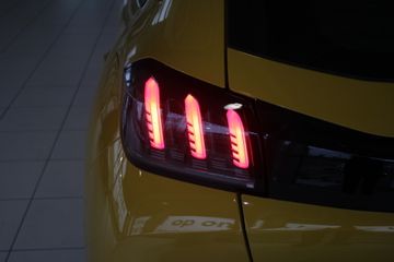 Voertuigafbeelding 11