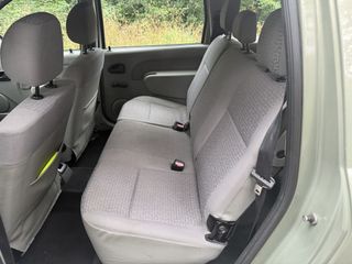 Voertuigafbeelding 6